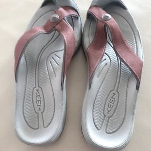 NEW KEEN Womens Sandals 7.5